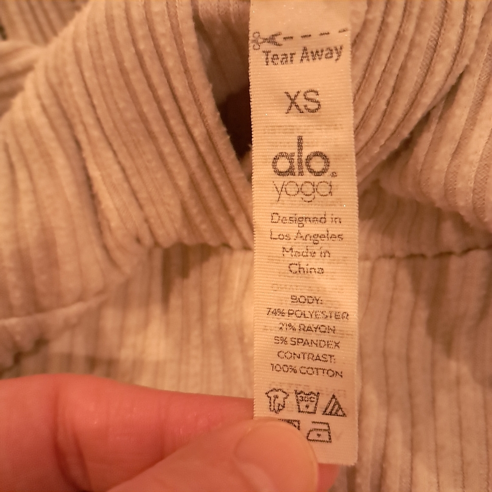 Alo Yoga Muse Hoodie - Picture 8 of 8